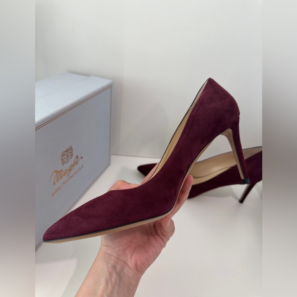Bruno Magli Allegra 85 Pumps Size 39 Pointy Toe Suede Stiletto Classic NEW - Picture 5 of 12